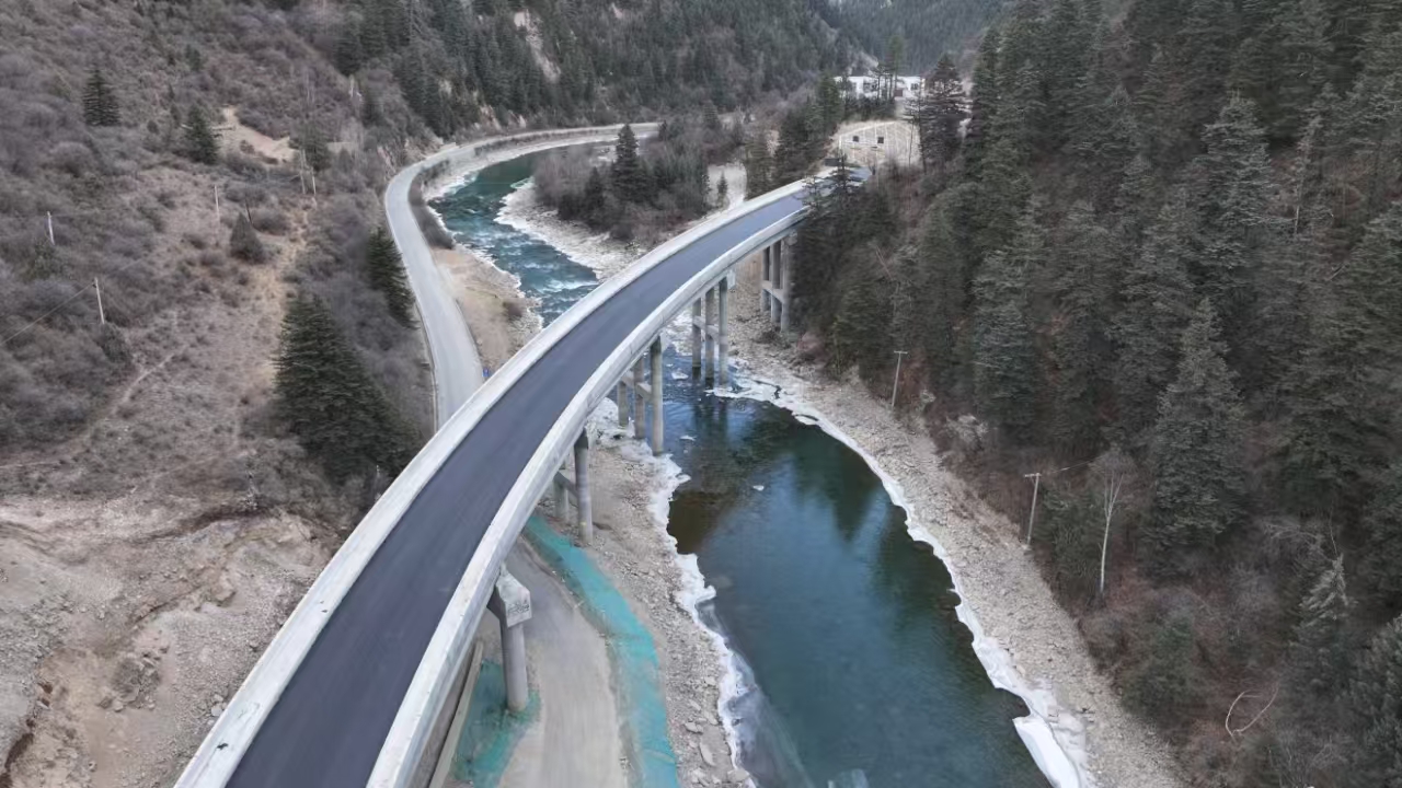 國道227項目正式通車，開啟壤塘交通新格局